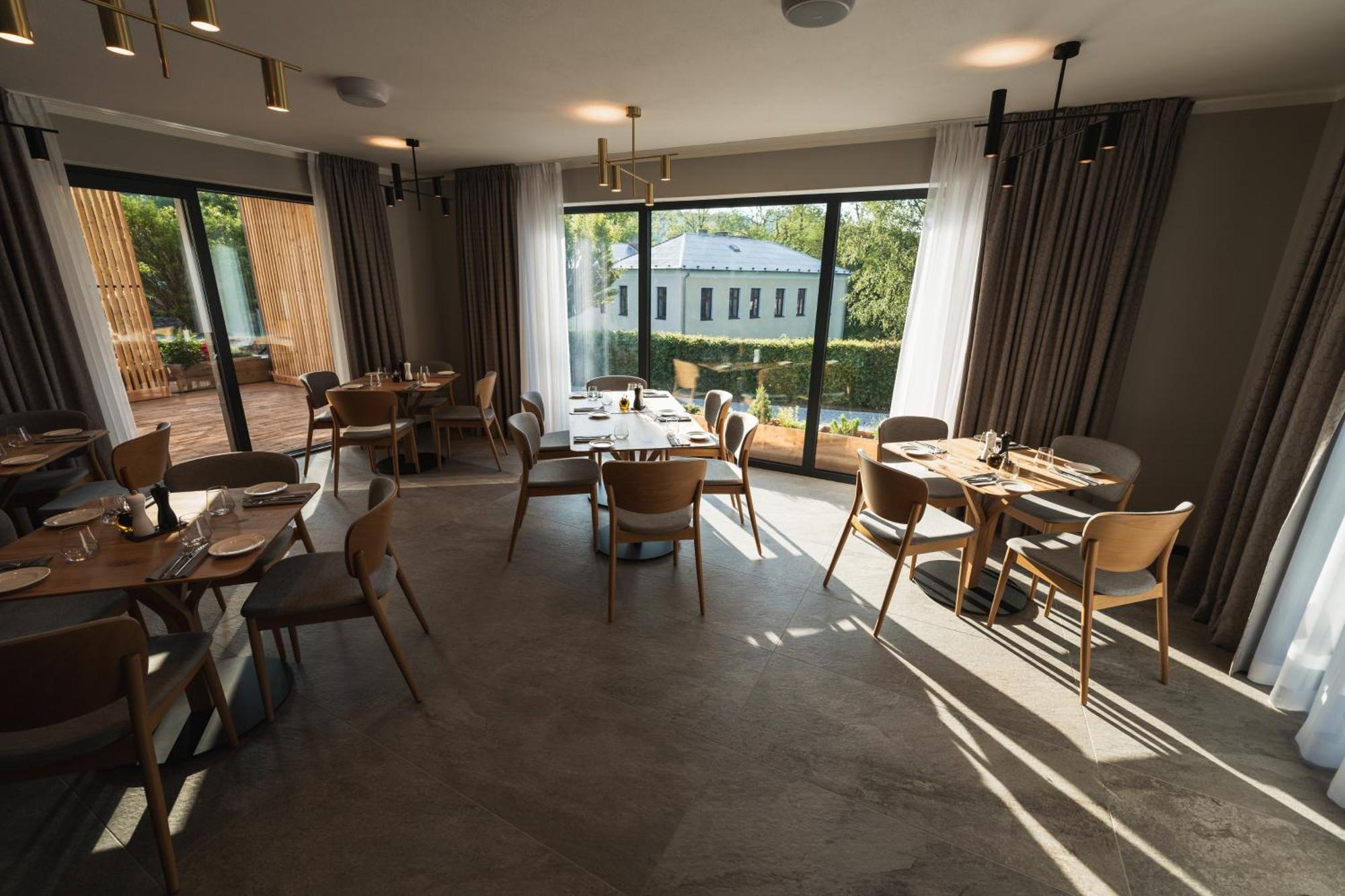 - D9 Guest house Zelnava